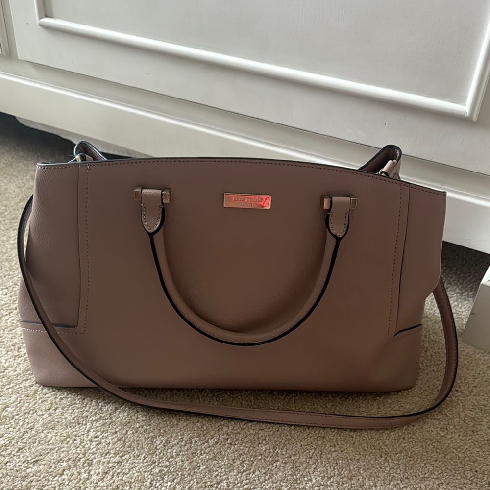 Elegant Brown Handbag